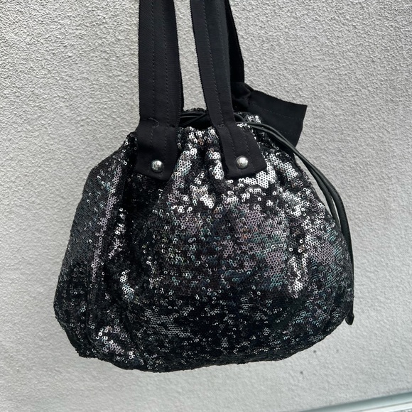 Rare Silver & Black Juicy Couture
Sequin Drawstring Bucket Tote Bag - Picture 2 of 4